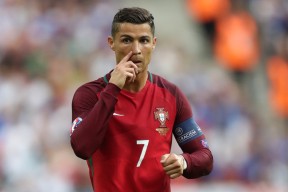 开云登录网址入口-利拉德刷新里程碑，费城76人八强战力克上海海港，晋级概率达70％