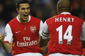 开云网站-又见绝平！本菲卡与热刺鏖战至终场，胡金秋读秒救主